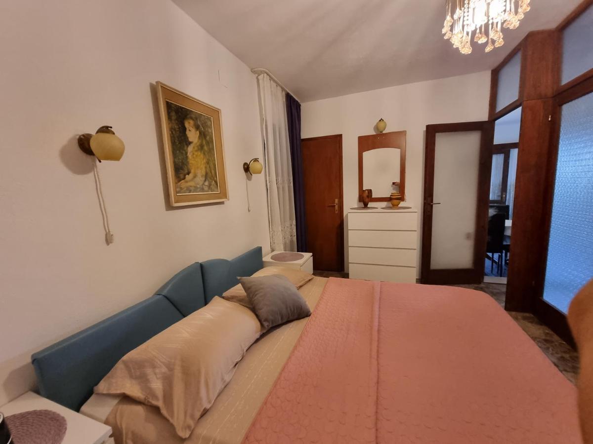 Villa Green Трогир Екстериор снимка